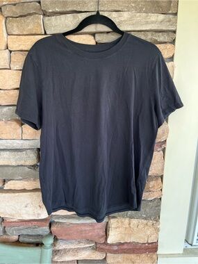 Lululemon Tee